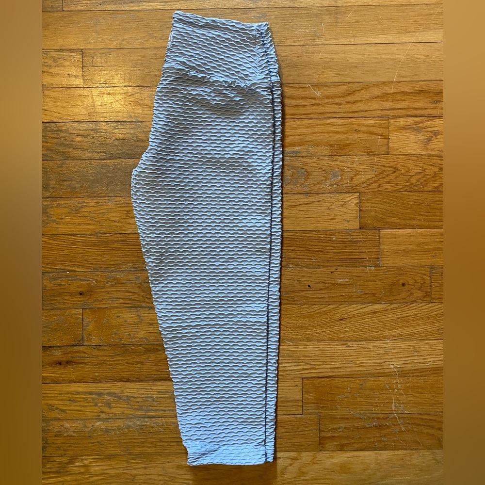 Booty by Brabants Something Blue Croco Skin Cropped Leggings